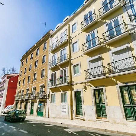 Apartment Aura Of *
